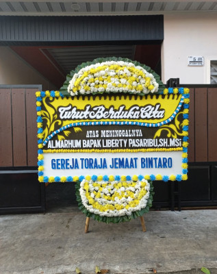 Papan Bunga Duka di Baturetno
