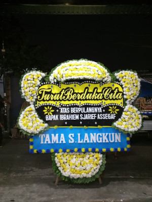 Papan Bunga Duka di Baturetno
